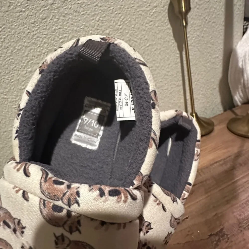 Carter's Boys Dinosaur Theme Slippers Size 9/10